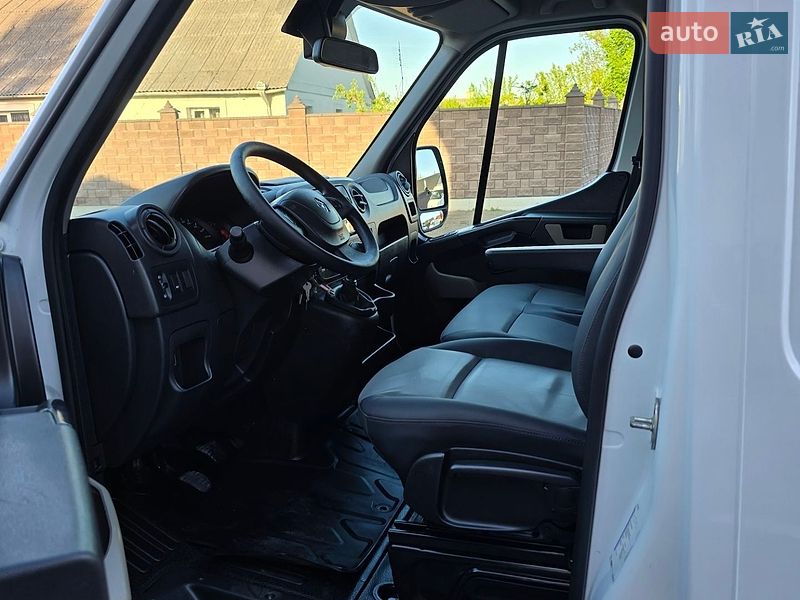 Грузовой фургон Renault Master 2018 в Дубно