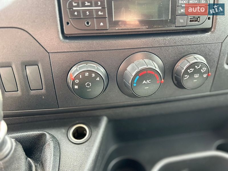 Грузовой фургон Renault Master 2018 в Хусте