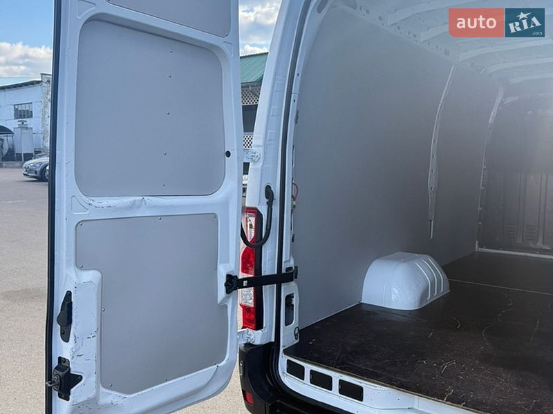 Грузовой фургон Renault Master 2021 в Луцке