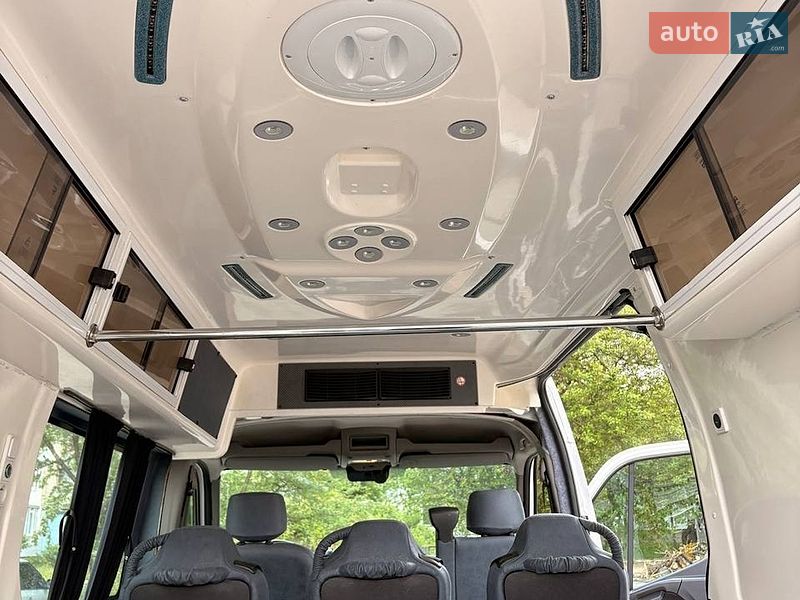Вантажопасажирський фургон Renault Master 2019 в Шептицькому