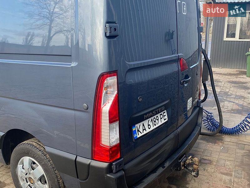 Грузовой фургон Renault Master 2016 в Киеве