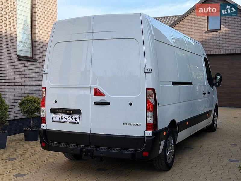 Вантажний фургон Renault Master 2022 в Радивиліві