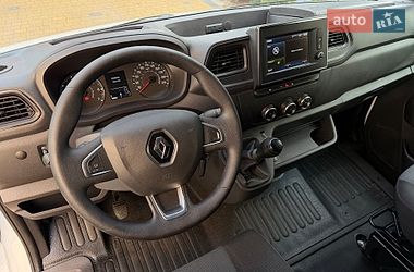 Вантажний фургон Renault Master 2022 в Радивиліві