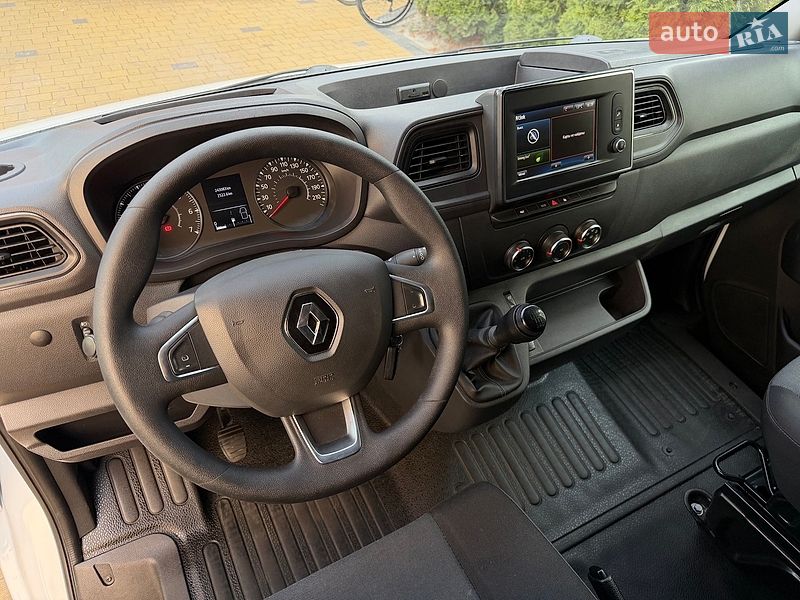 Вантажний фургон Renault Master 2022 в Радивиліві
