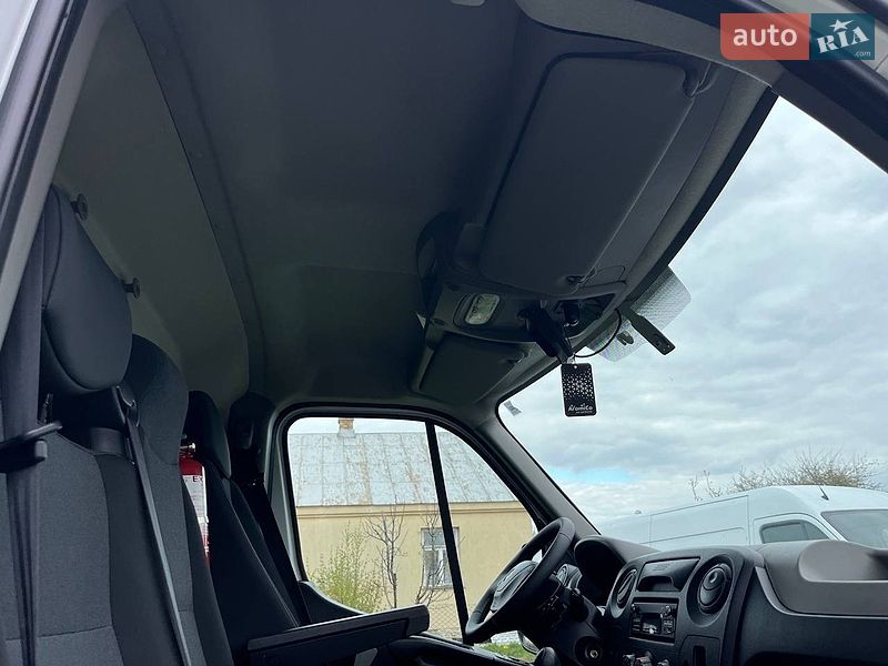 Вантажний фургон Renault Master 2018 в Дубні