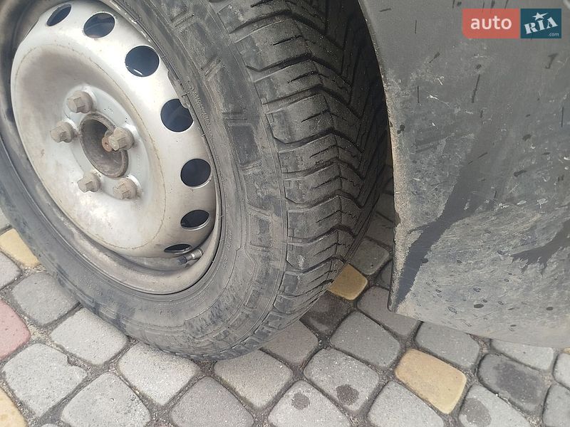 Грузовой фургон Renault Master 2009 в Луцке