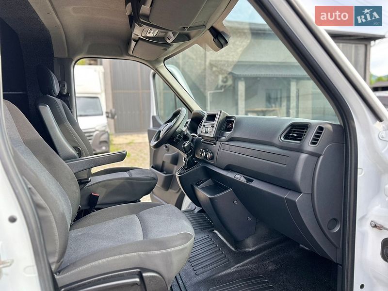 Тентованый Renault Master 2021 в Хусте