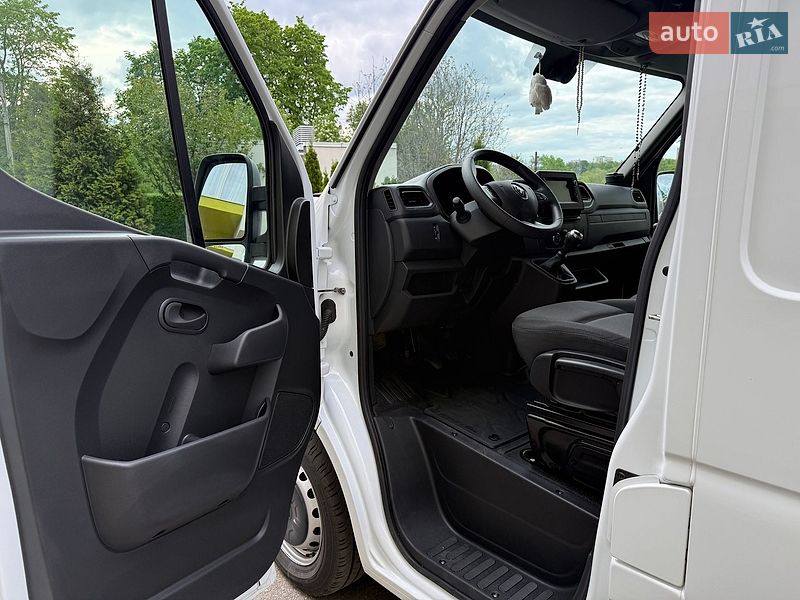 Мікроавтобус вантажний (до 3,5т) Renault Master 2022 в Львові