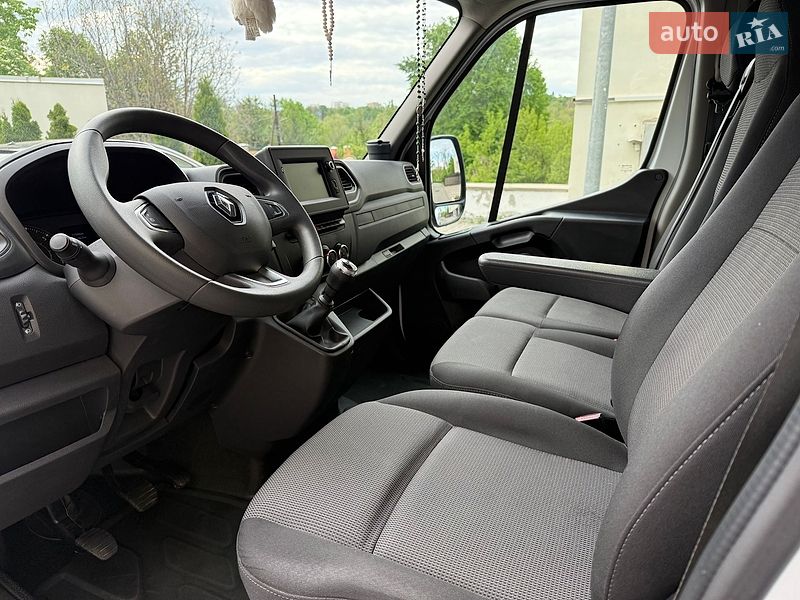 Мікроавтобус вантажний (до 3,5т) Renault Master 2022 в Львові