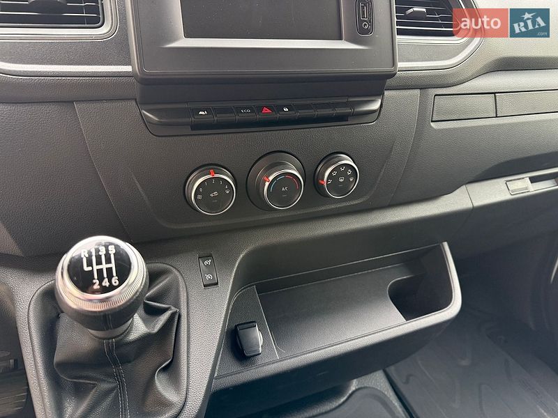 Мікроавтобус вантажний (до 3,5т) Renault Master 2022 в Львові