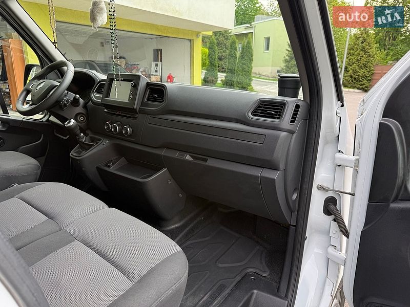 Мікроавтобус вантажний (до 3,5т) Renault Master 2022 в Львові
