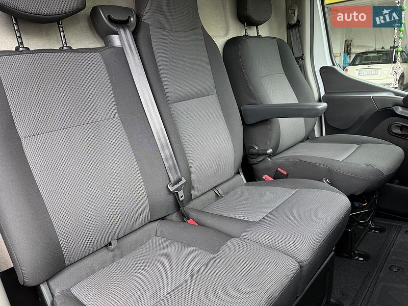 Мікроавтобус вантажний (до 3,5т) Renault Master 2022 в Львові