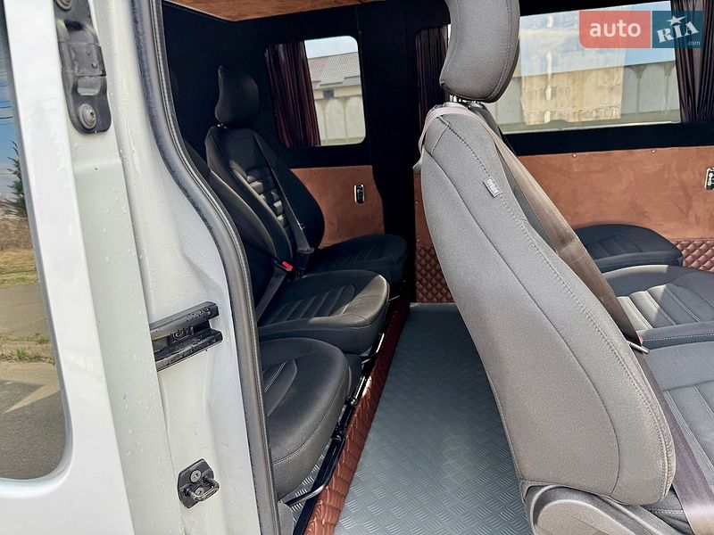 Грузопассажирский фургон Renault Master 2019 в Калуше