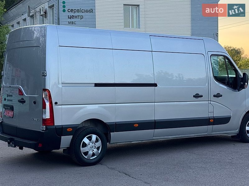Вантажний фургон Renault Master 2021 в Дубні