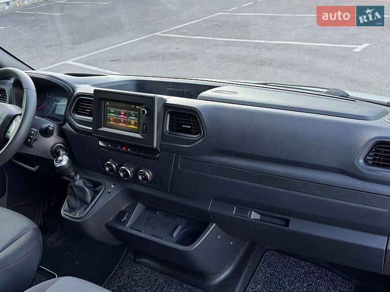 Вантажний фургон Renault Master 2021 в Дубні