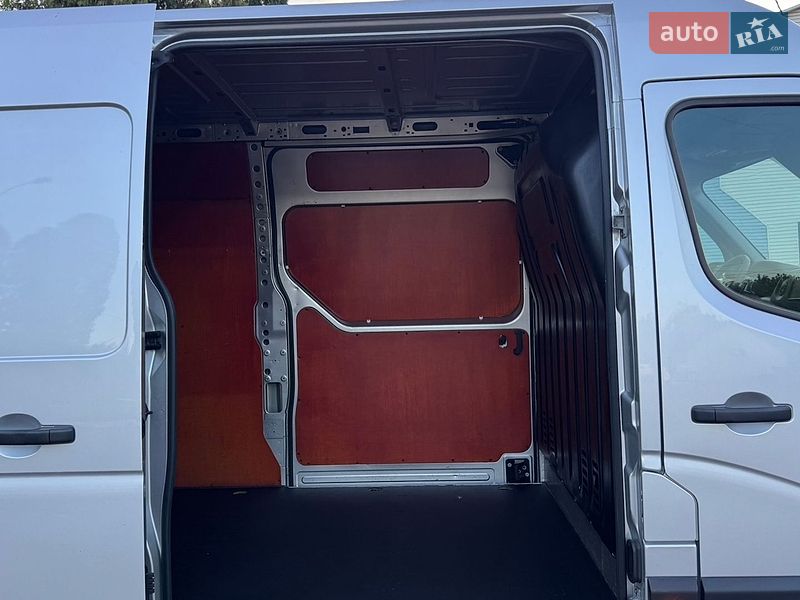 Грузовой фургон Renault Master 2018 в Дубно