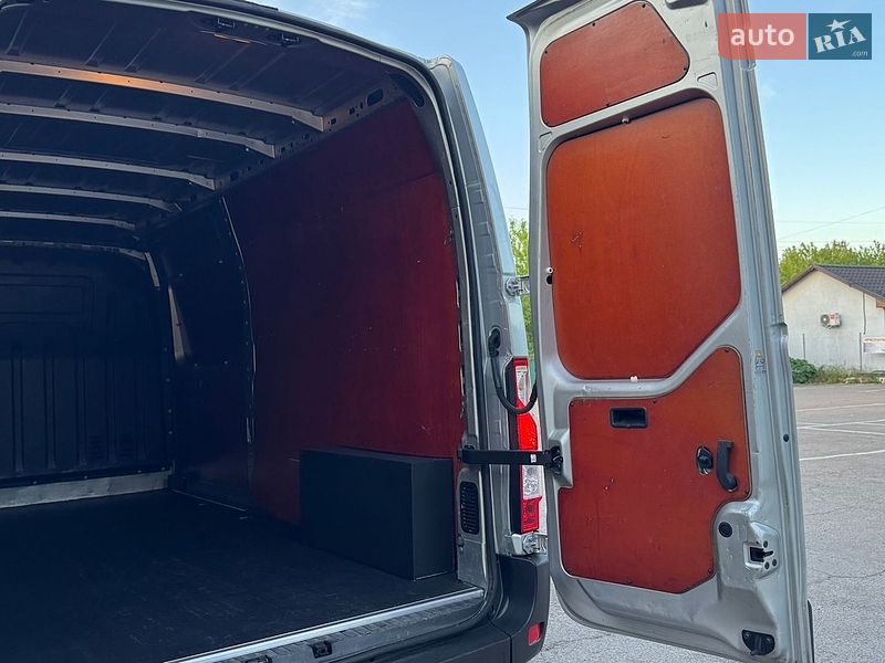 Грузовой фургон Renault Master 2018 в Дубно