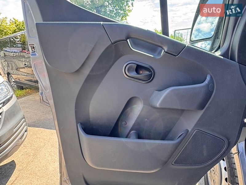 Грузовой фургон Renault Master 2022 в Киеве