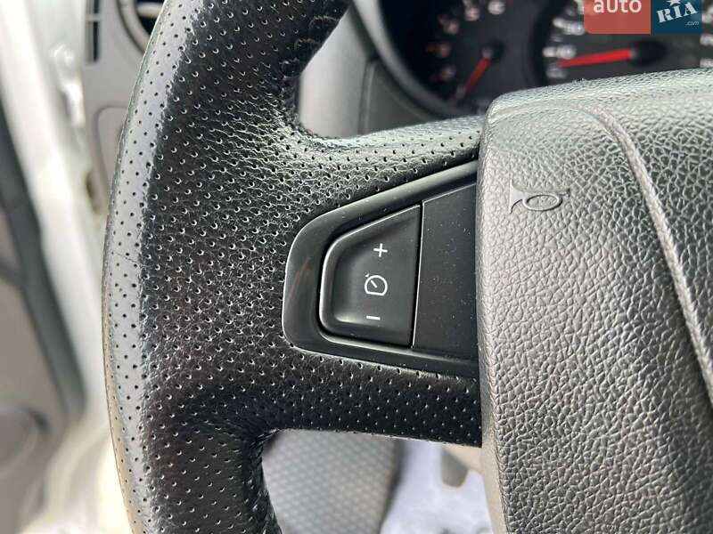 Грузовой фургон Renault Master 2018 в Львове