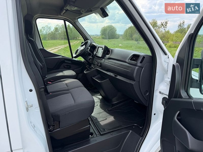 Грузовой фургон Renault Master 2022 в Дубно
