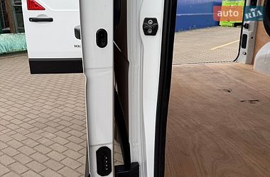 Грузовой фургон Renault Master 2023 в Дубно