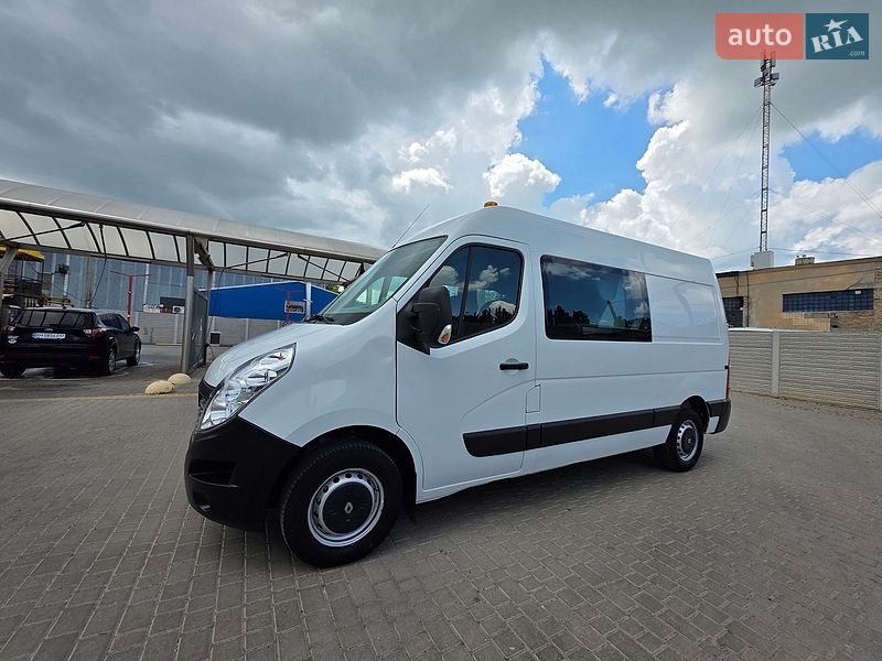 Грузопассажирский фургон Renault Master 2017 в Одессе