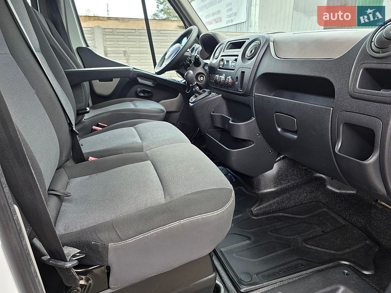 Грузопассажирский фургон Renault Master 2017 в Одессе
