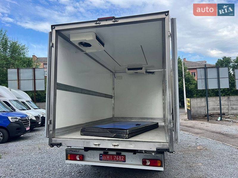 Другие грузовики Renault Master 2017 в Ровно