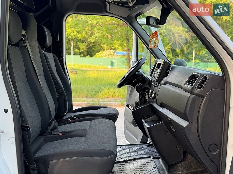 Вантажний фургон Renault Master 2020 в Києві