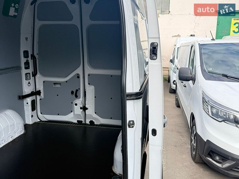Грузовой фургон Renault Master 2021 в Луцке