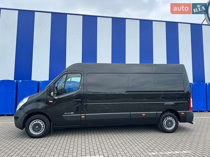 Вантажний фургон Renault Master 2017 в Рівному