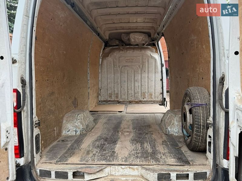 Грузовой фургон Renault Master 2012 в Виннице