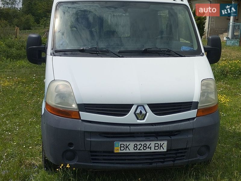 Грузопассажирский фургон Renault Master 2007 в Радивилове