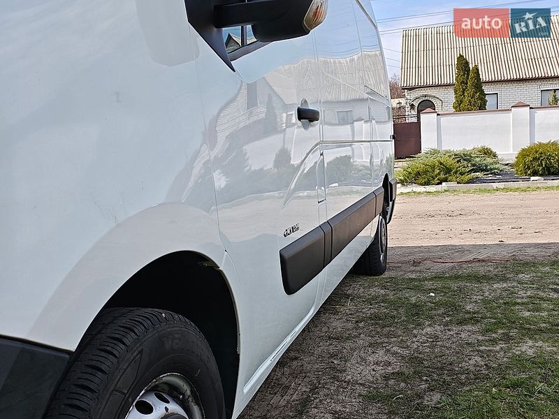 Грузовой фургон Renault Master 2014 в Змиеве фото 3 Грузовой фургон Renault Master 2014 в Змиеве