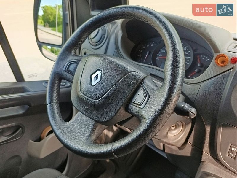Мінівен Renault Master 2013 в Кропивницькому