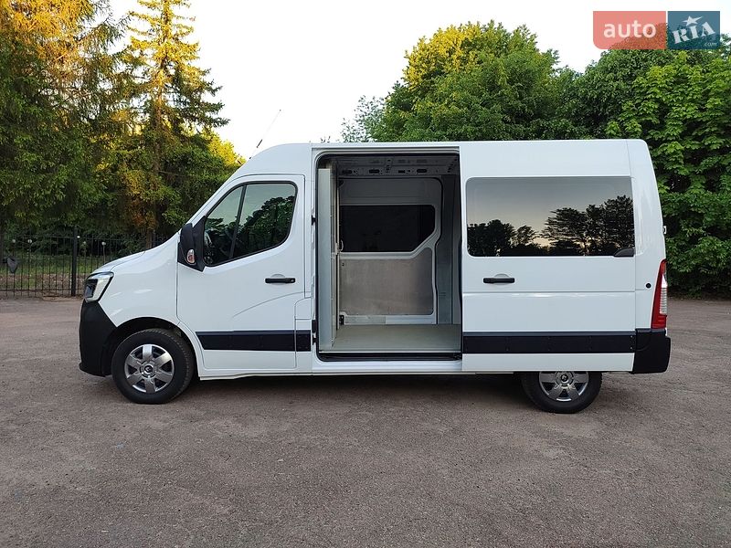 Вантажний фургон Renault Master 2021 в Бердичеві