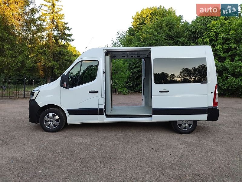 Вантажний фургон Renault Master 2021 в Бердичеві
