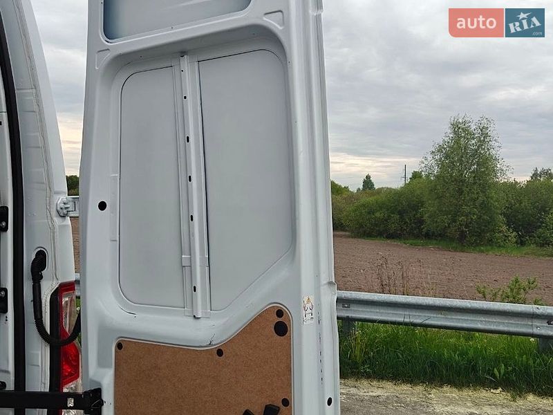 Вантажний фургон Renault Master 2021 в Полтаві