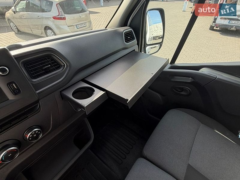Вантажний фургон Renault Master 2022 в Луцьку