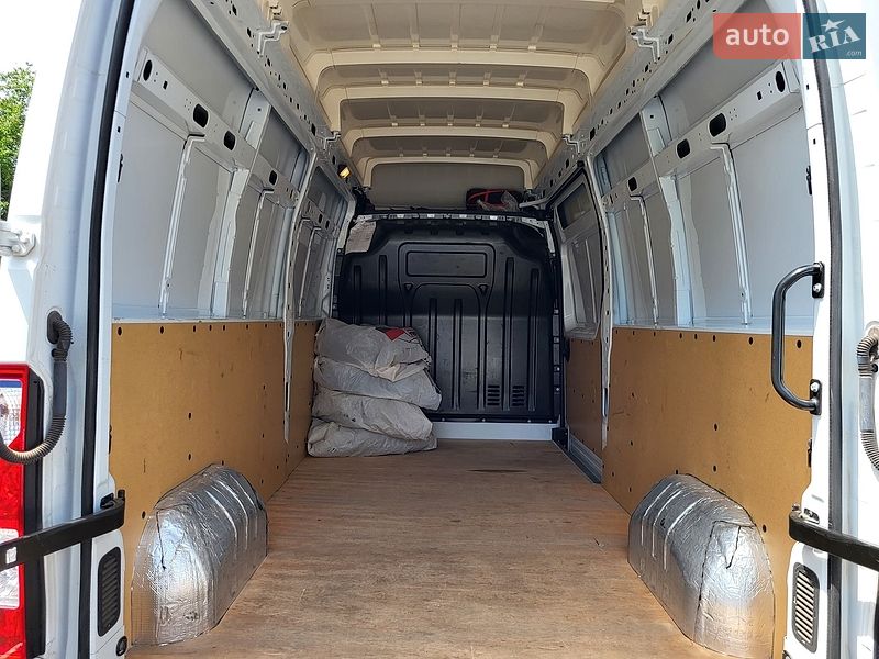 Вантажний фургон Renault Master 2021 в Кривому Розі