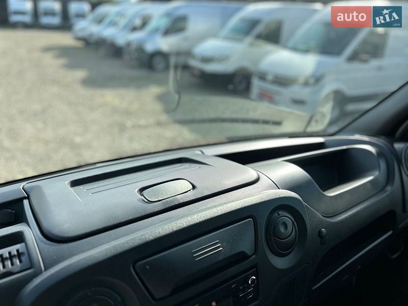 Вантажний фургон Renault Master 2018 в Хусті
