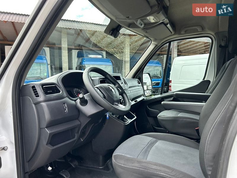 Тентованый Renault Master 2022 в Хусте