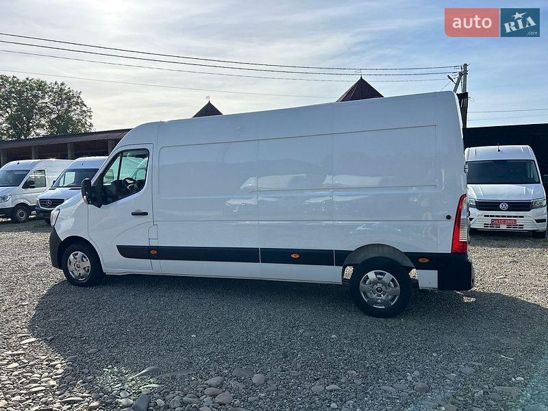 Вантажний фургон Renault Master 2022 в Хусті