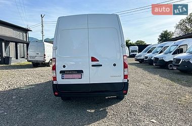 Вантажний фургон Renault Master 2022 в Хусті