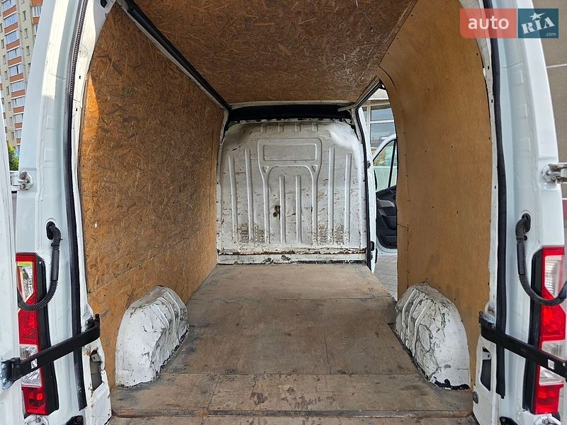 Грузовой фургон Renault Master 2012 в Хмельницком