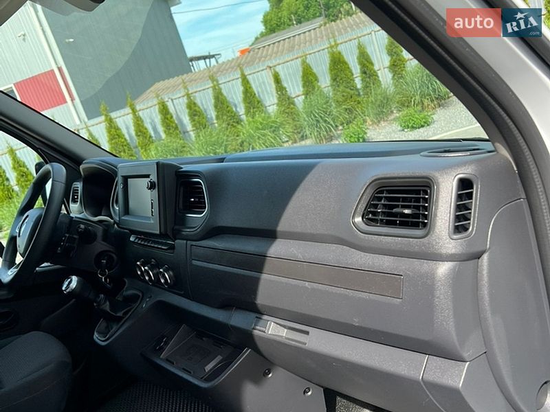 Вантажний фургон Renault Master 2023 в Луцьку