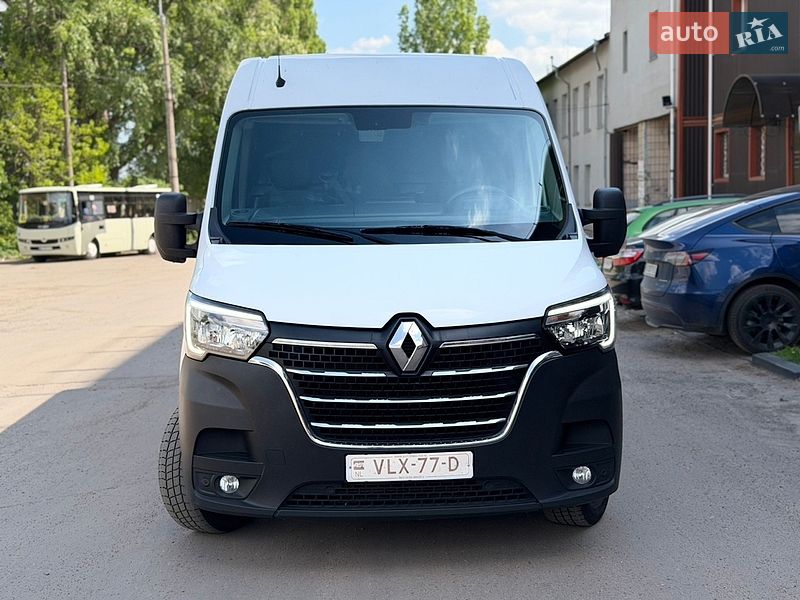 Вантажний фургон Renault Master 2021 в Рівному