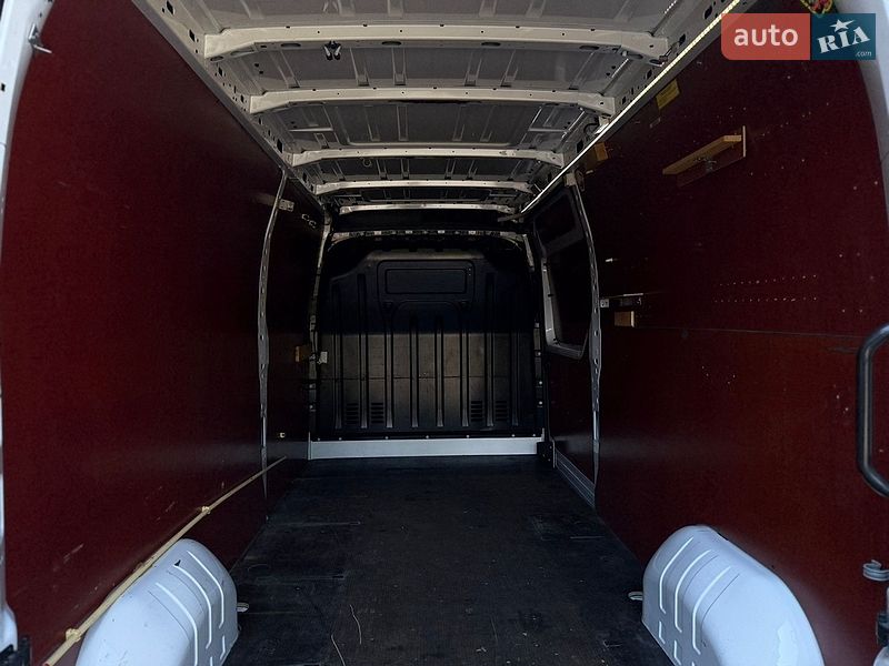 Вантажний фургон Renault Master 2021 в Рівному