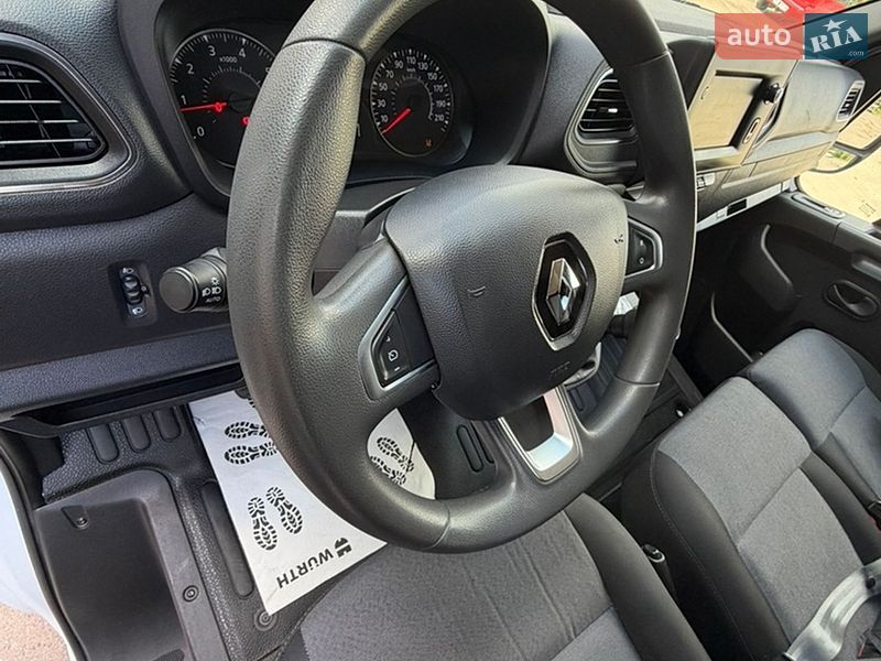 Вантажний фургон Renault Master 2021 в Рівному