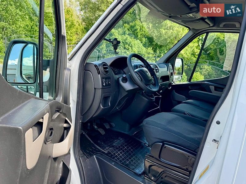 Грузовой фургон Renault Master 2015 в Киеве